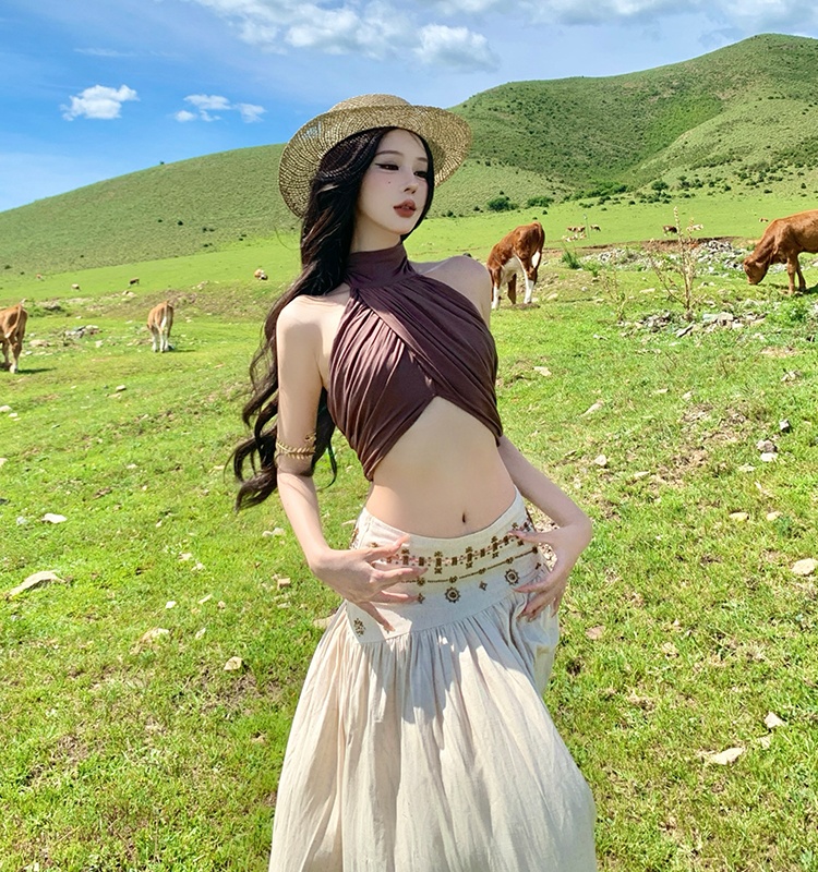 Halter low-waist seaside skirt sexy beige vest 2pcs set