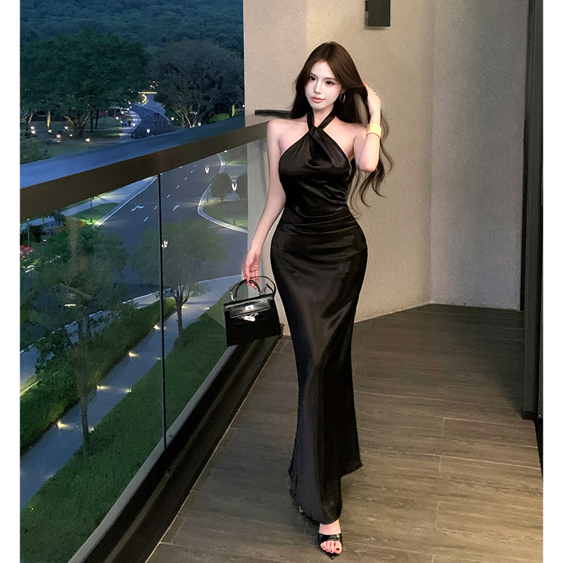 Niche black dress light luxury halter evening dress