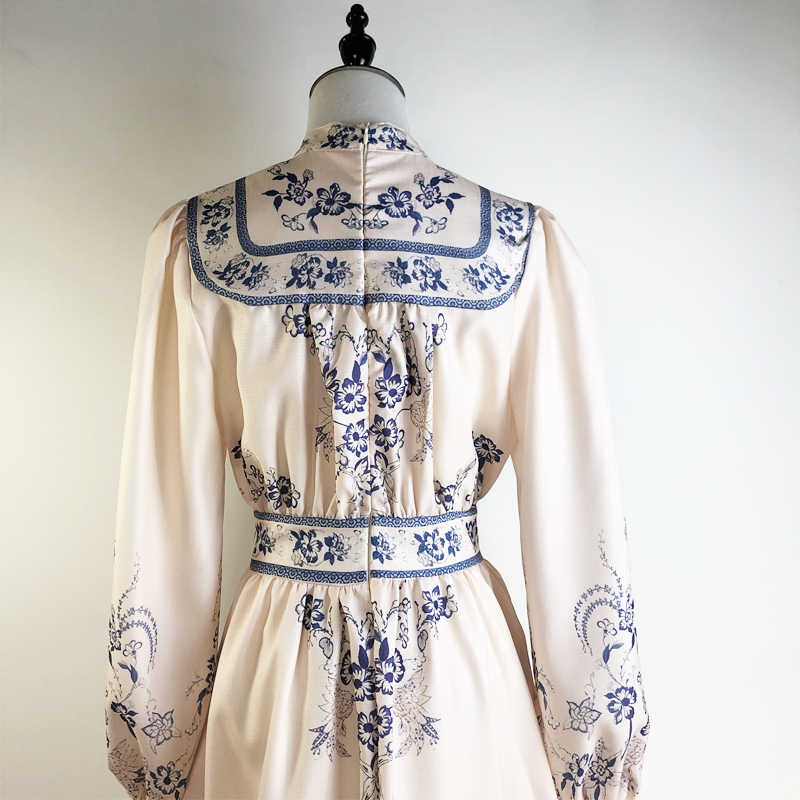 Vacation long sleeve printing lady V-neck dress