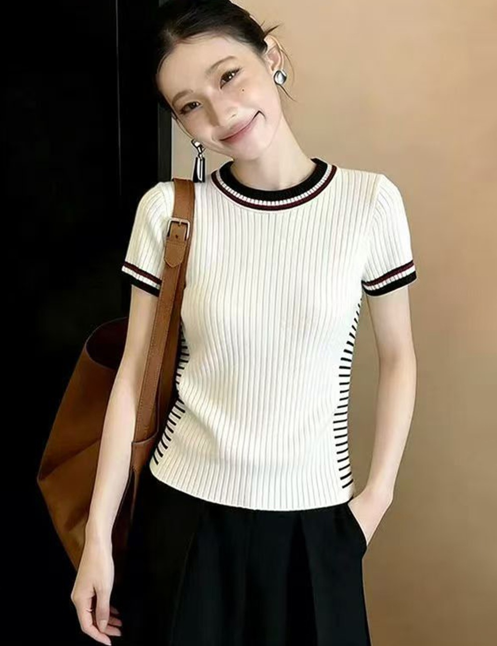 Slim knitted short T-shirt unique summer tops for women
