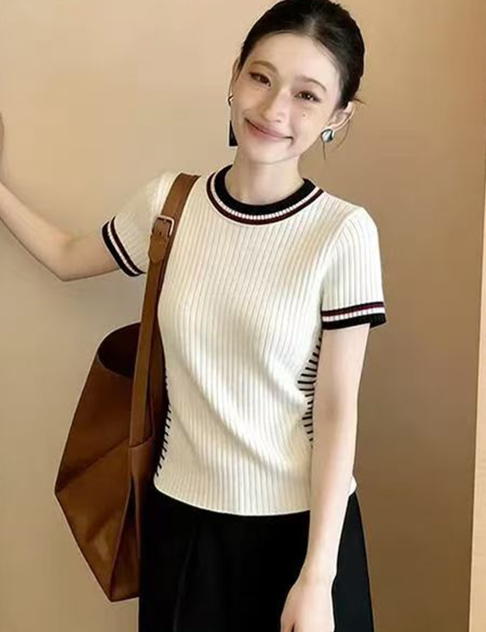 Slim knitted short T-shirt unique summer tops for women