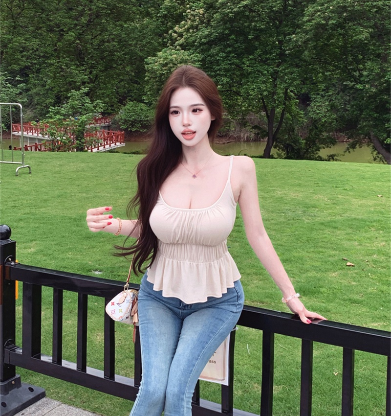 With chest pad spring and summer fold tops for women