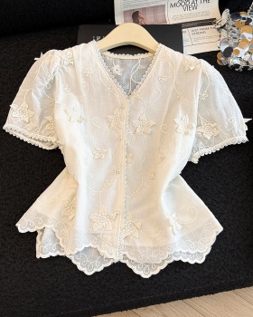 All-match embroidered shirt splice V-neck small shirt