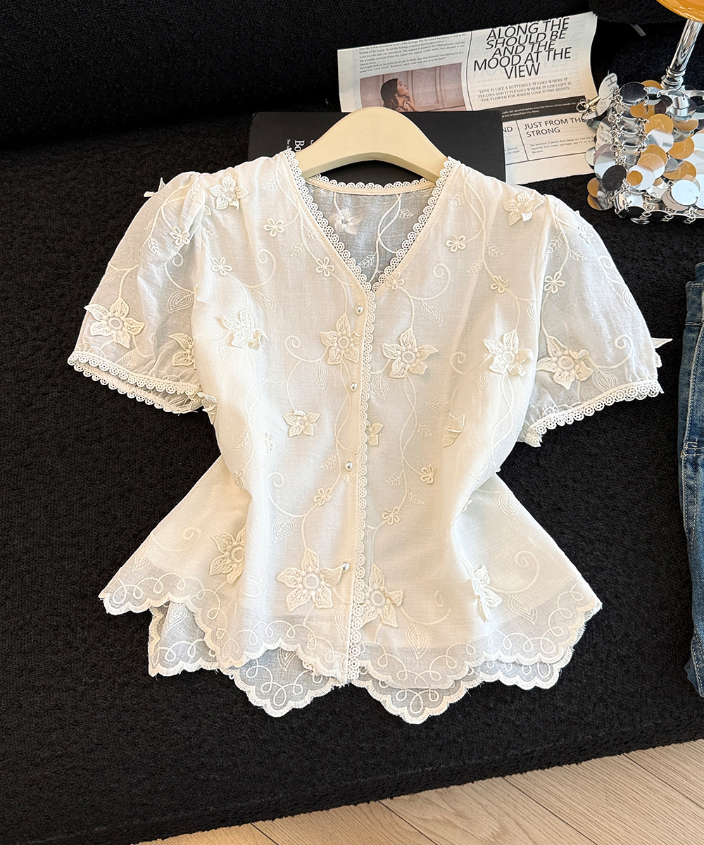 All-match embroidered shirt splice V-neck small shirt