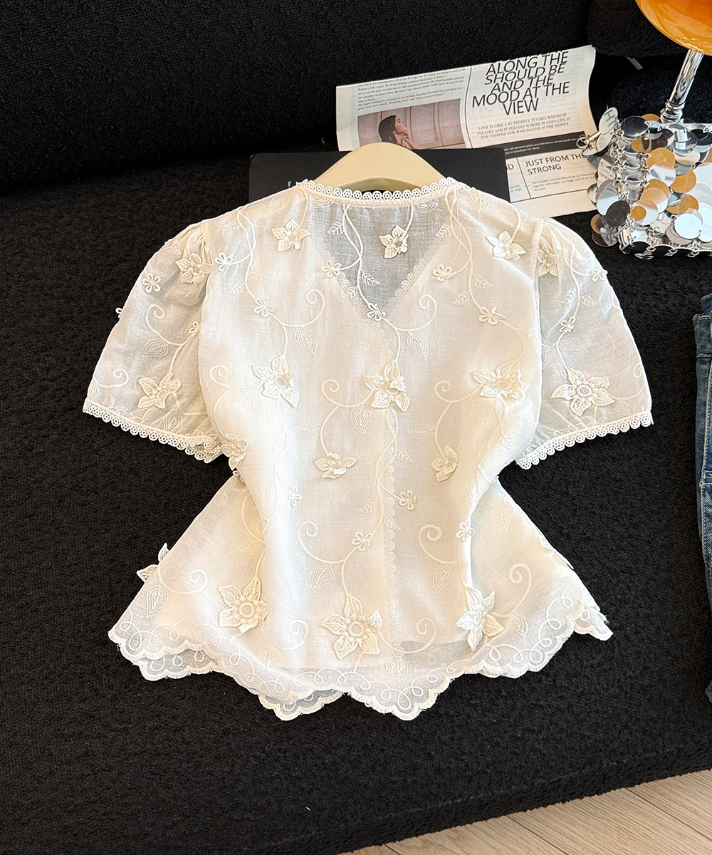 All-match embroidered shirt splice V-neck small shirt