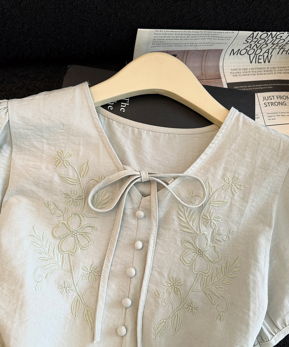 Short sleeve summer tops embroidered small shirt for women