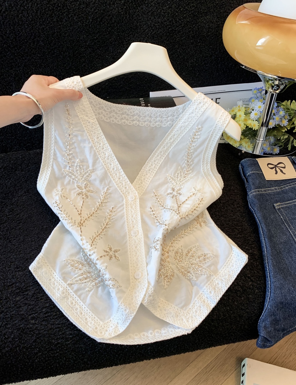 Embroidery white waistcoat Chinese style shirt for women