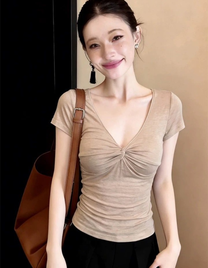 Short sleeve V-neck T-shirt unique tops for women