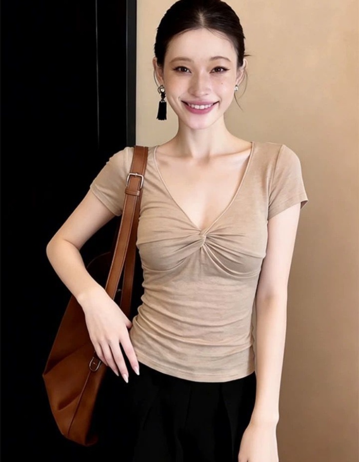 Short sleeve V-neck T-shirt unique tops for women