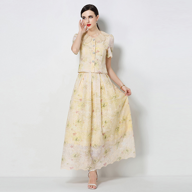 Fashion slim embroidery petal collar skirt a set