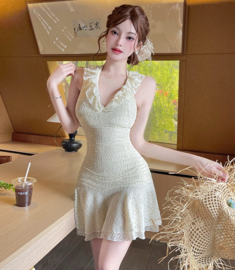 Lace bottoming tight package hip sexy low-cut dress