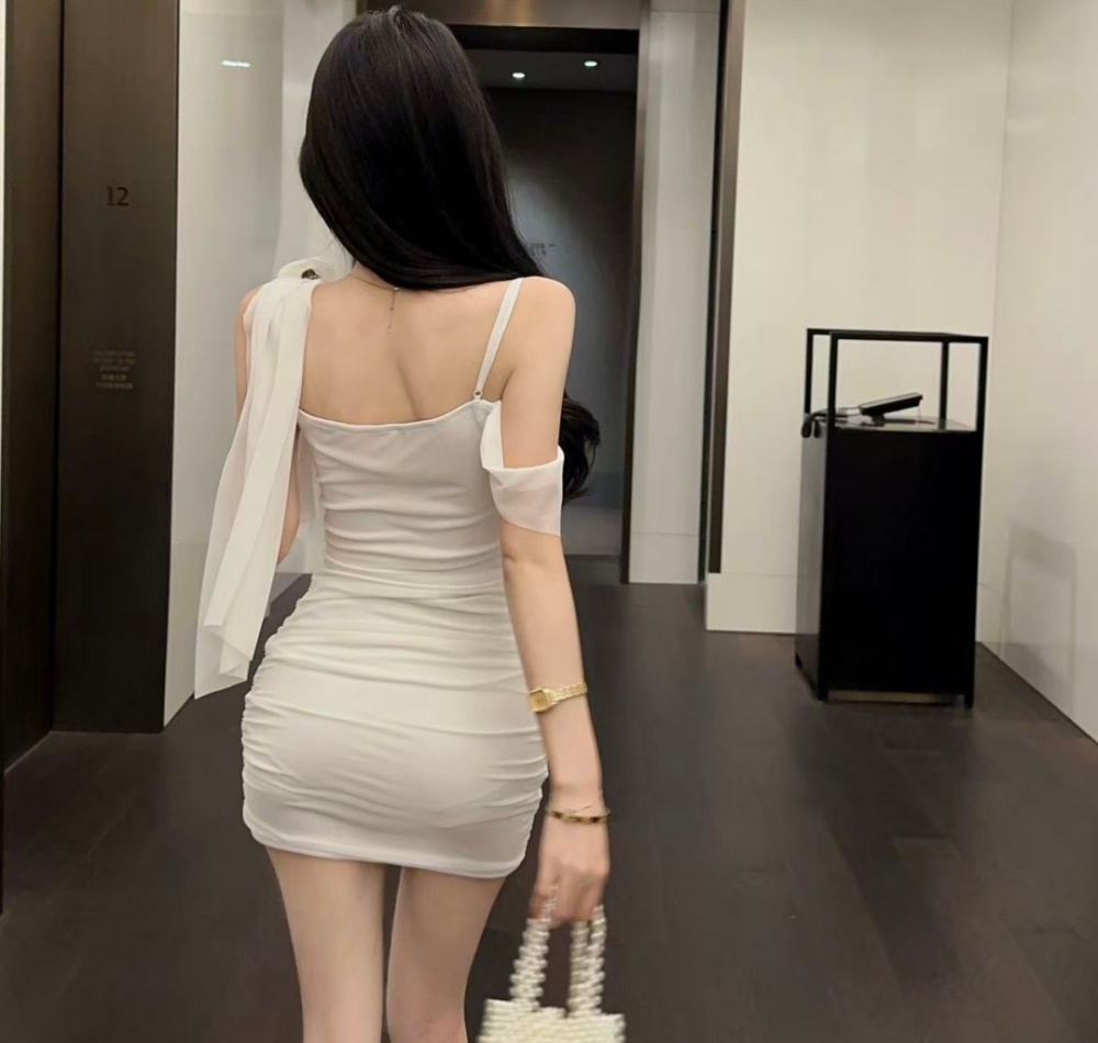 Summer sleeveless butterfly dress slim short fold brooch