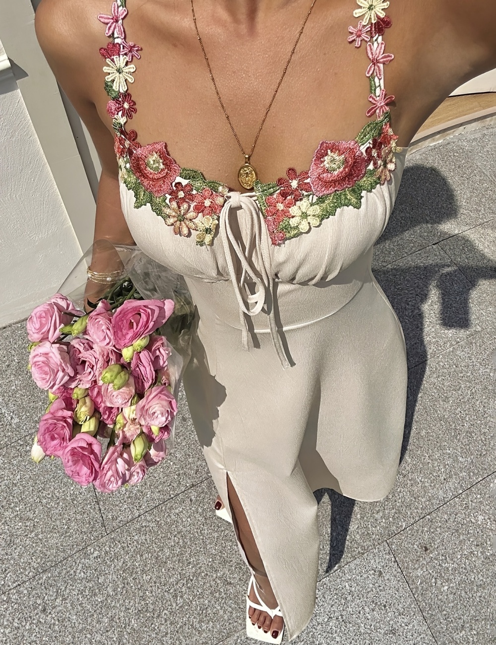 Applique decoration romantic summer sling slim dress for women