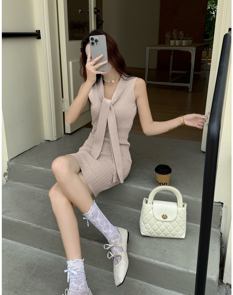 Short knitted France style small fellow dress for women