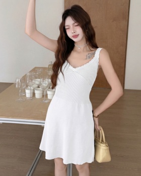 Show young summer T-back V-neck slim dress
