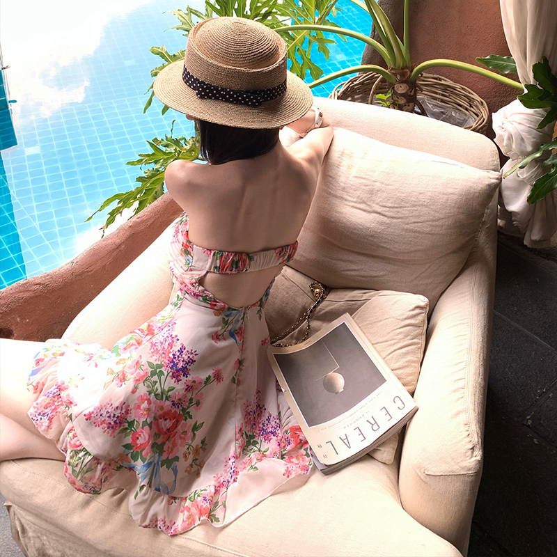 Wrapped chest vacation France style streamer dress