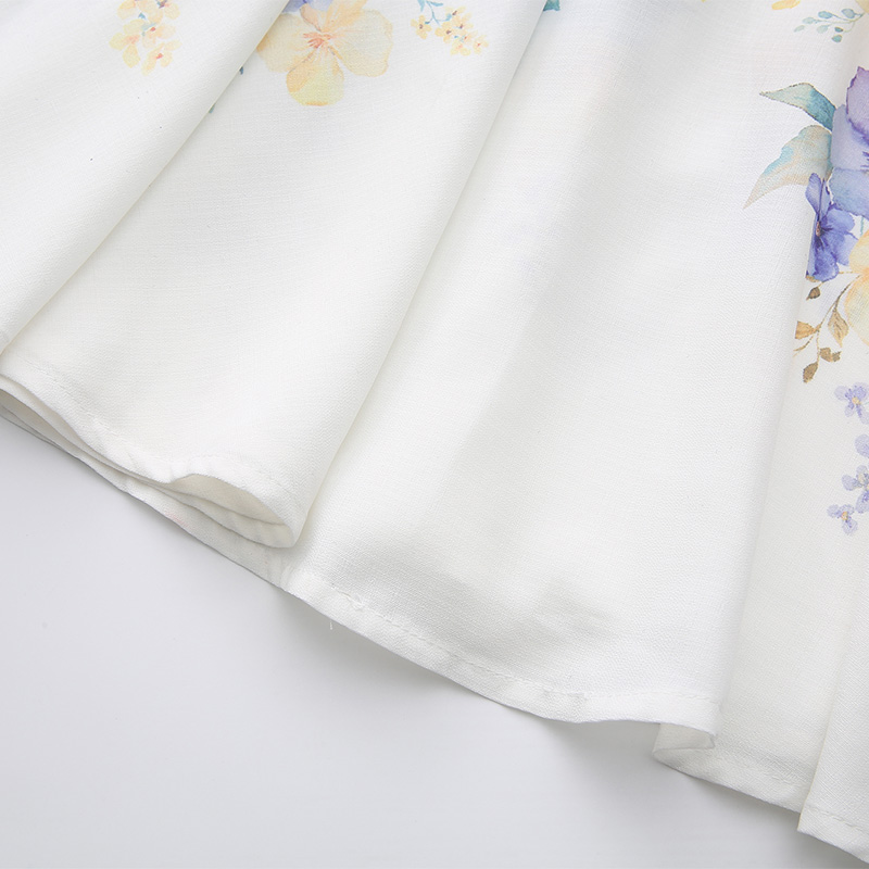 Short painted vacation spring and summer dress