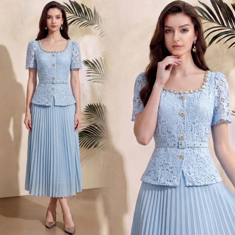 With belt pleated chanelstyle rhinestone big round neck dress