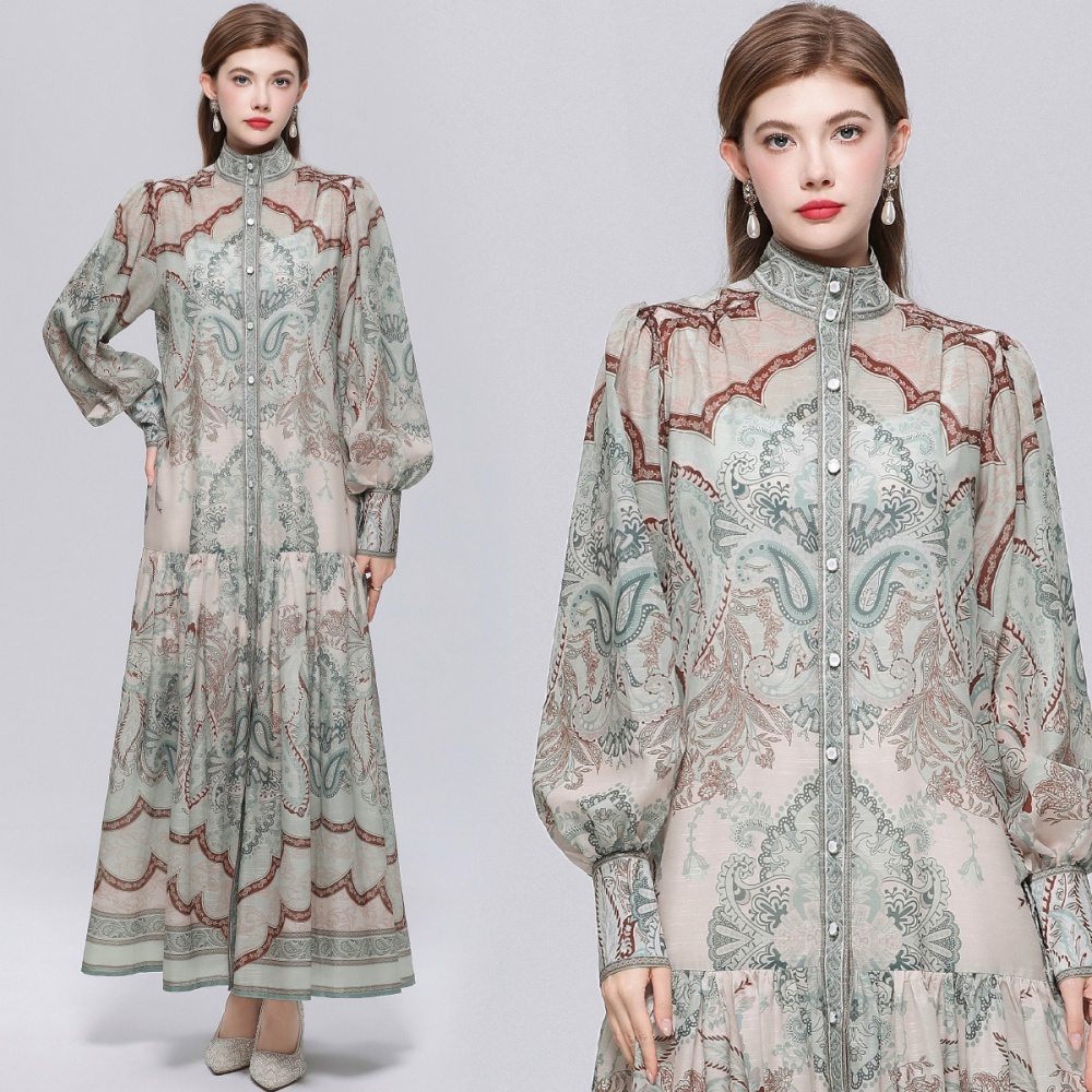 Pinched waist cstand collar niche dress