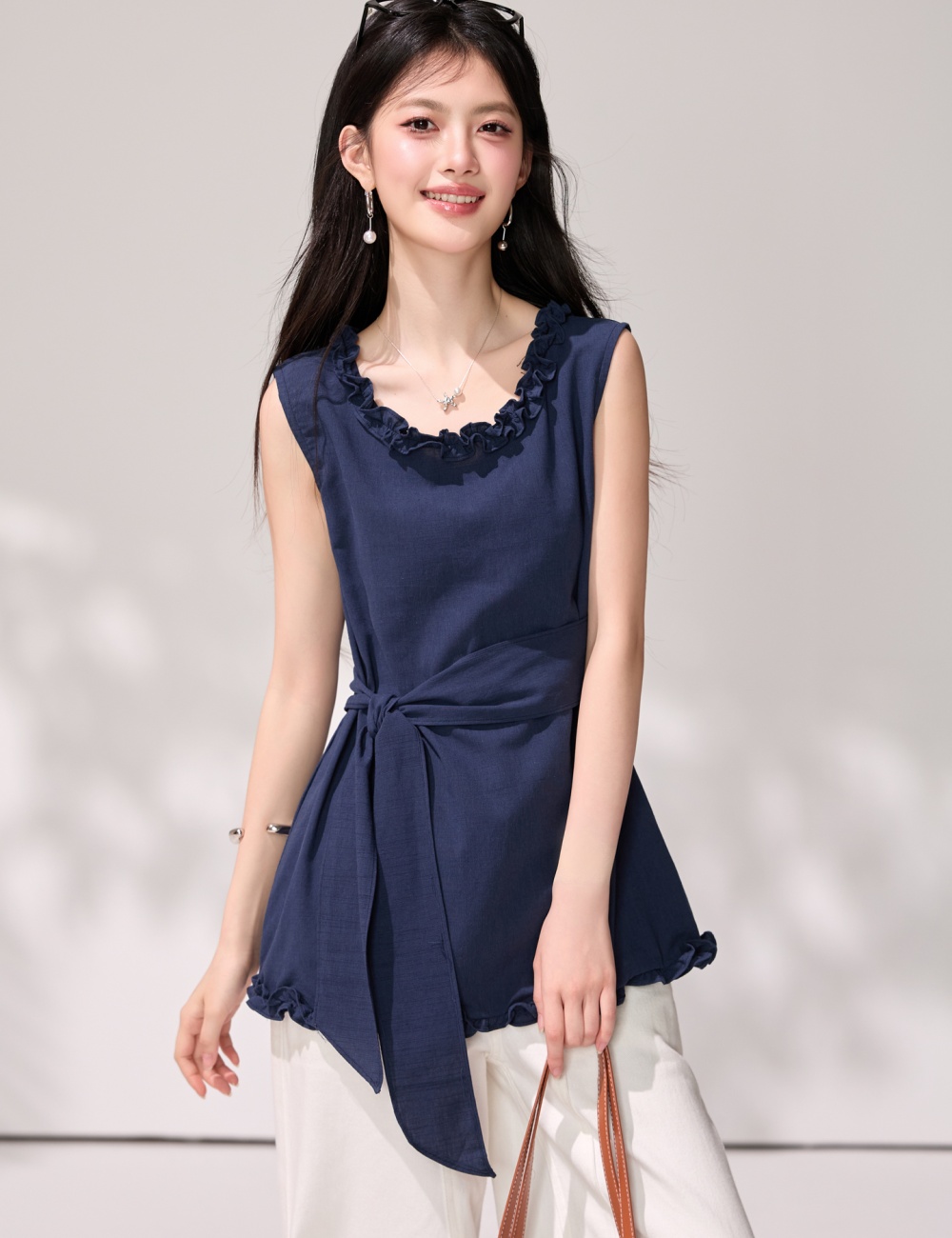 Niche wood ear shirt U-neck temperament tops