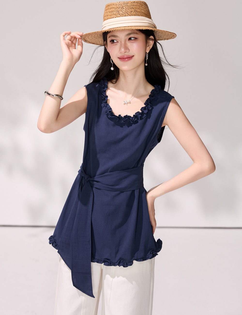 Niche wood ear shirt U-neck temperament tops