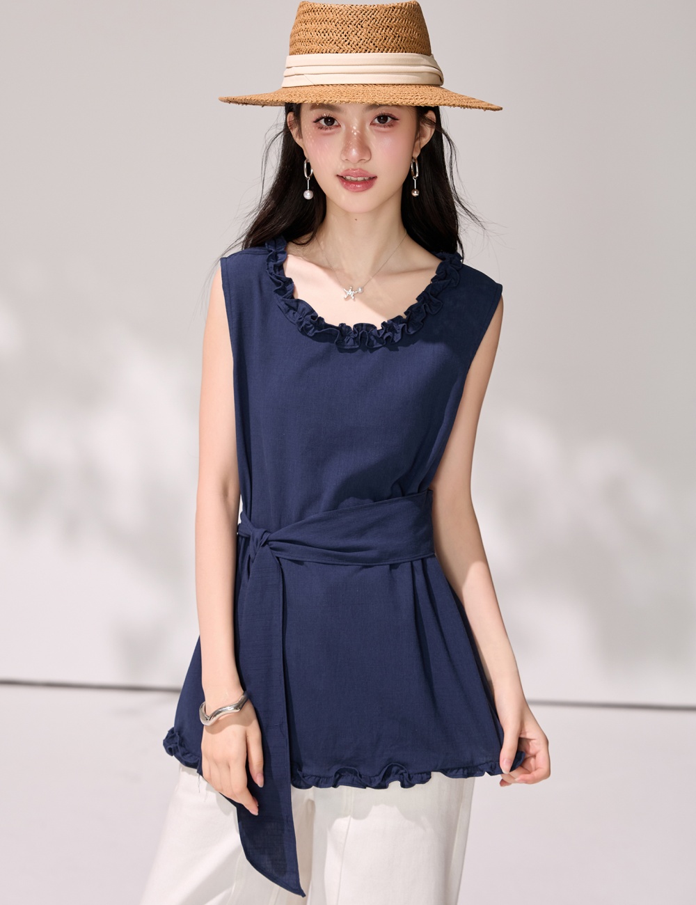 Niche wood ear shirt U-neck temperament tops