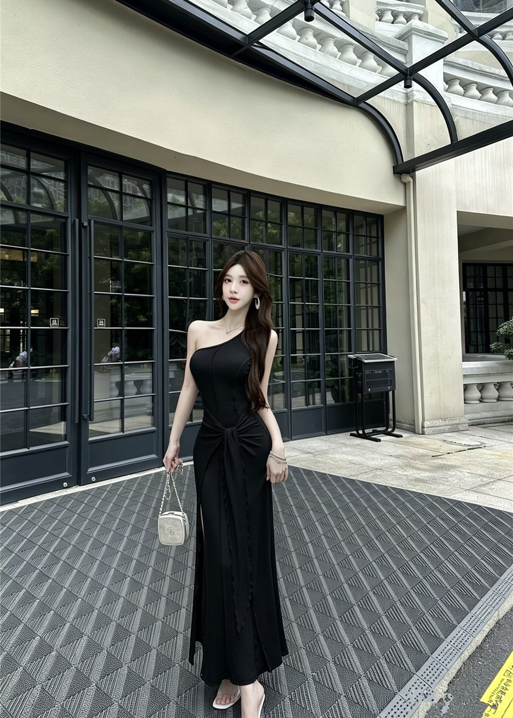 Temperament sloping shoulder vest Pseudo-two package hip dress