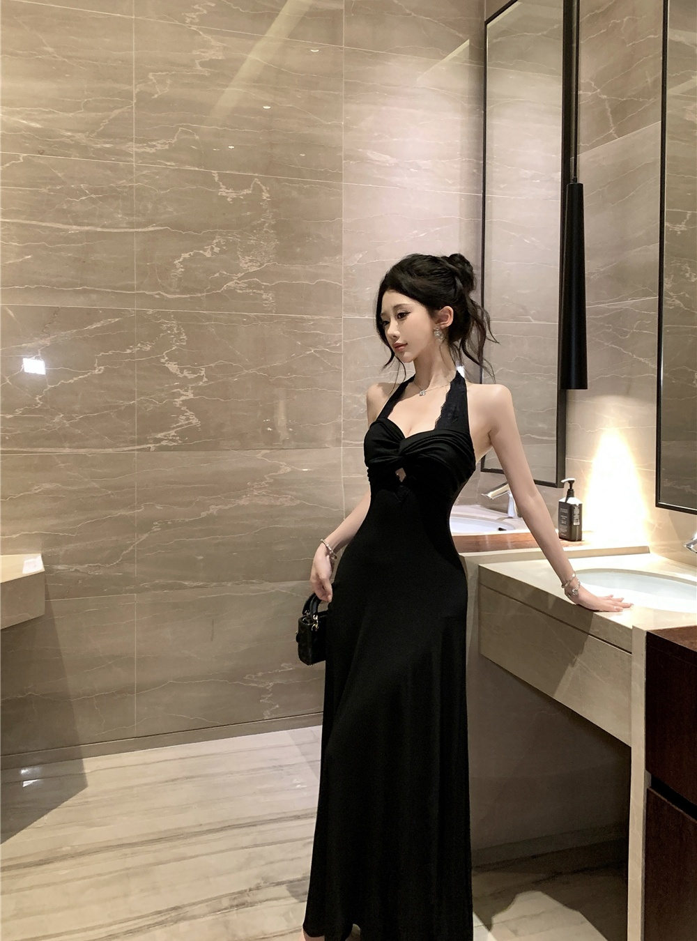 Hollow pinched waist V-neck black temperament summer dress
