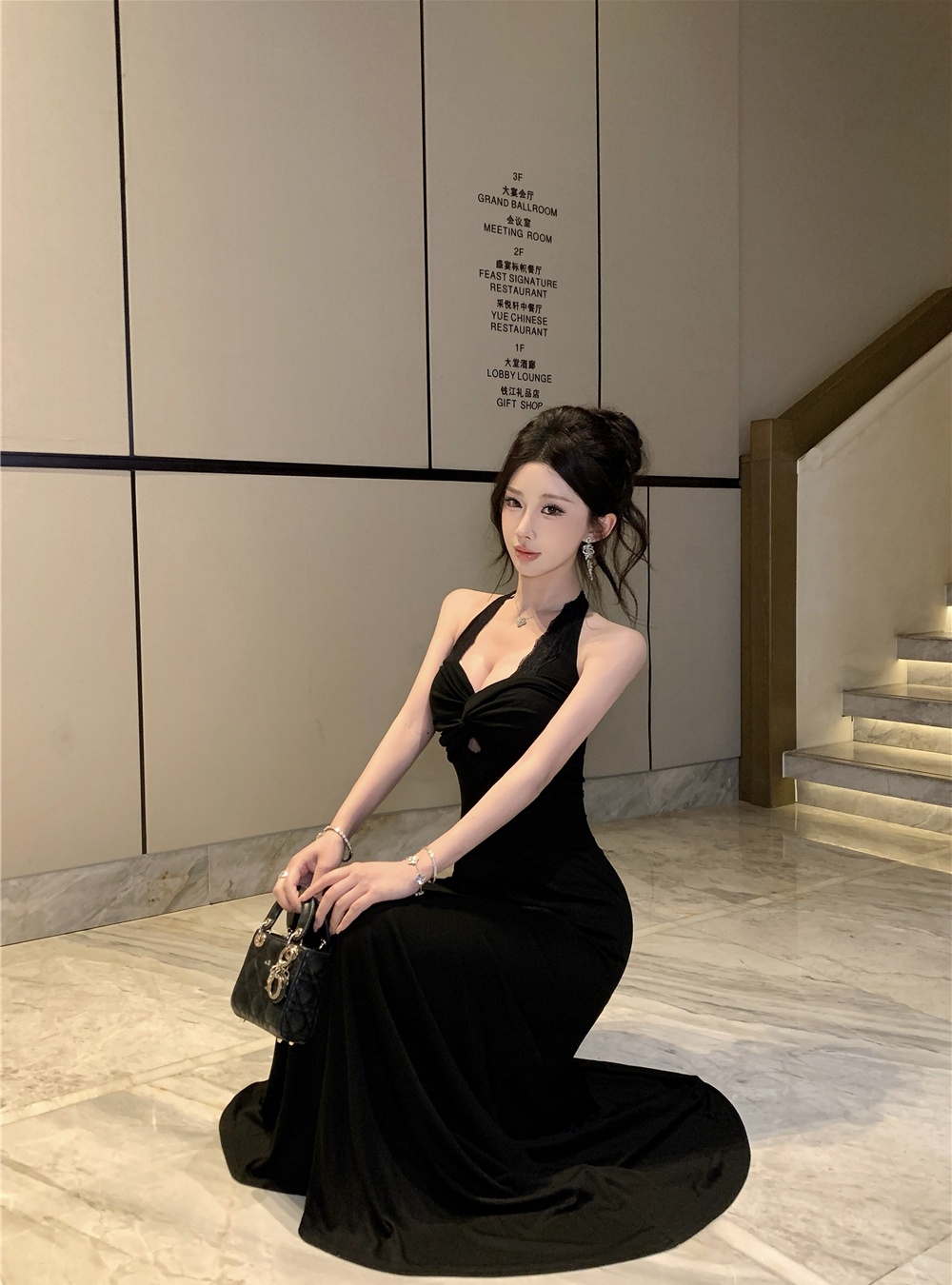 Hollow pinched waist V-neck black temperament summer dress