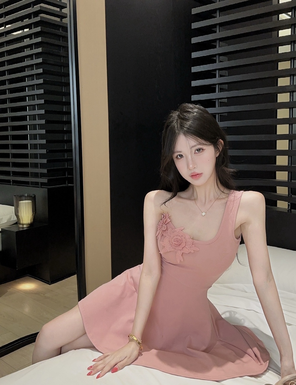Low-cut sling dress flowers big skirt formal dress
