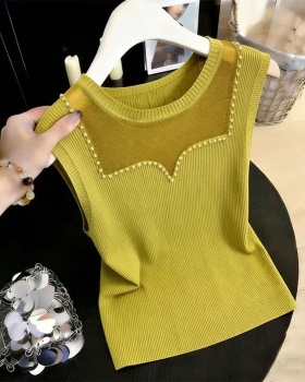 Hollow bottoming shirt wears outside vest for women