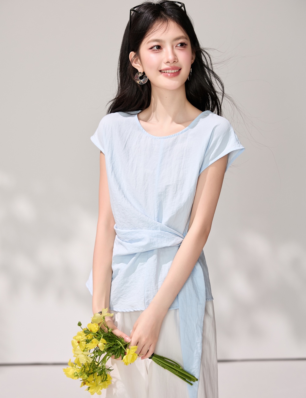 Pinched waist niche shirt light-blue tops for women