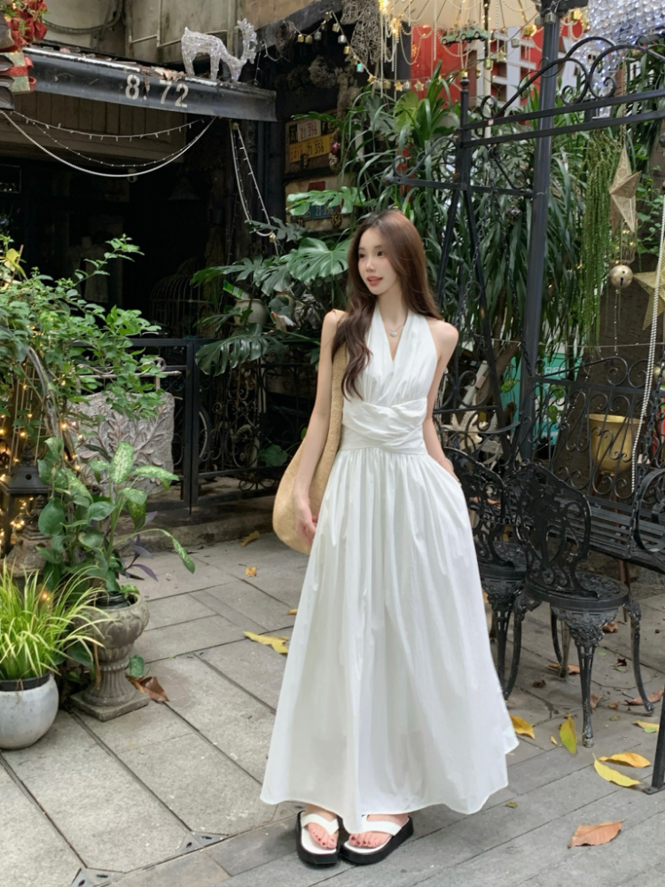 Fold V-neck white vest halter slim dress