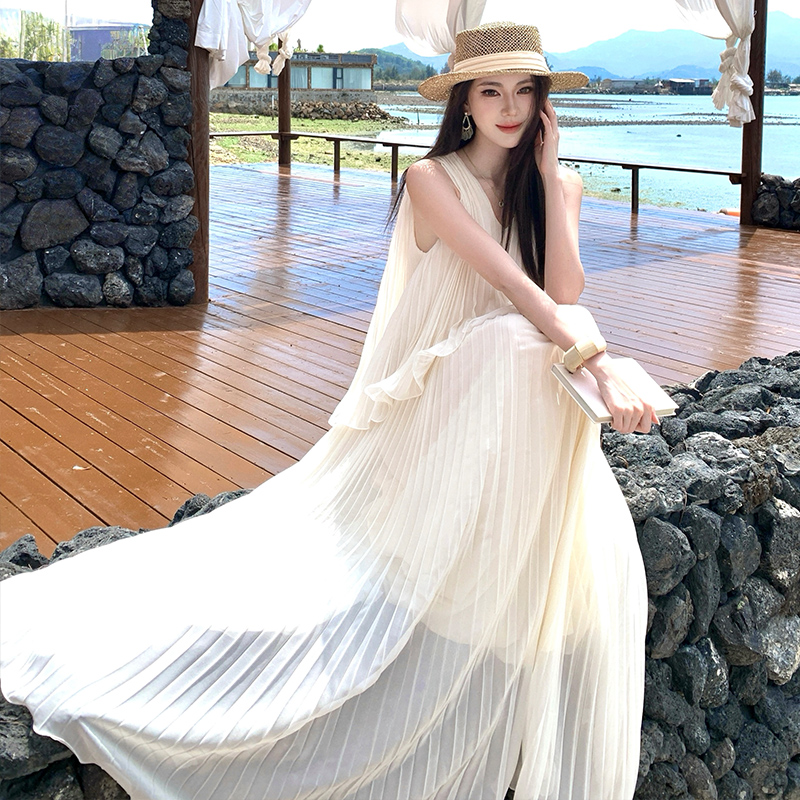Seaside summer dress vacation pleated long dress