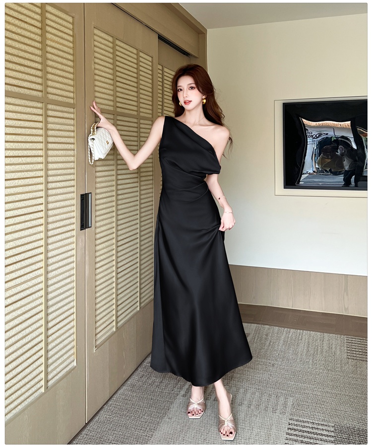 France style satin mermaid sloping shoulder dress