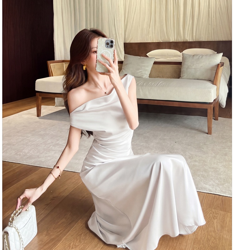 France style satin mermaid sloping shoulder dress