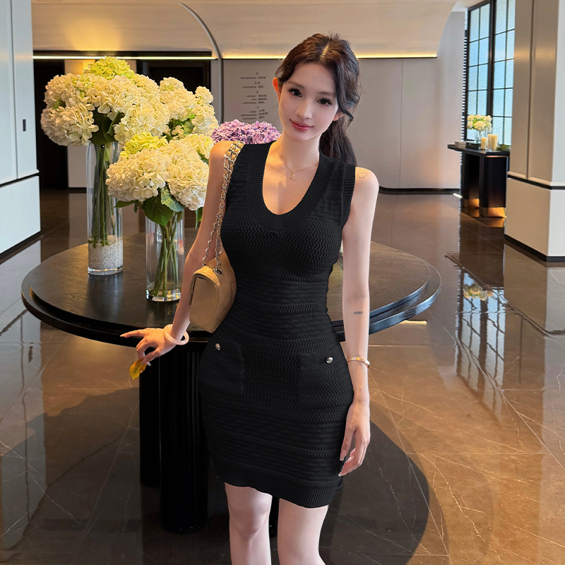 Simple sleeveless dress knitted slim T-back for women