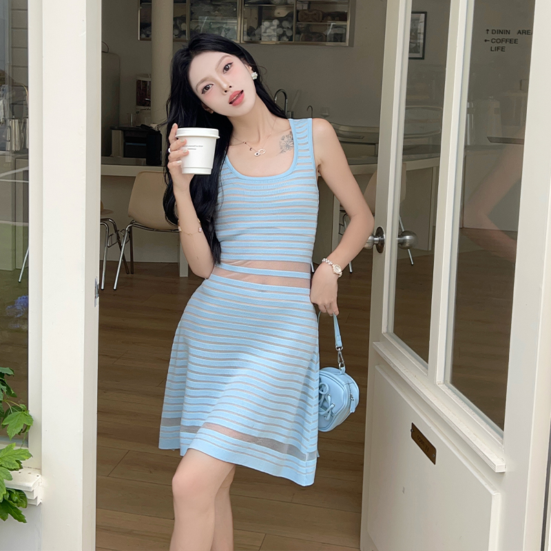 Sleeveless knitted dress pinched waist temperament T-back