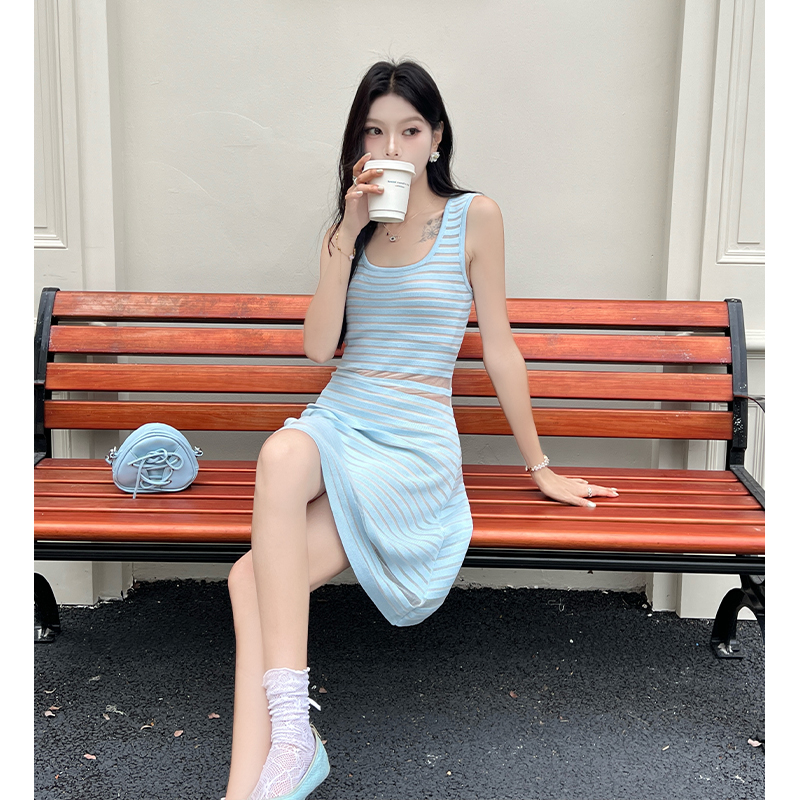 Sleeveless knitted dress pinched waist temperament T-back