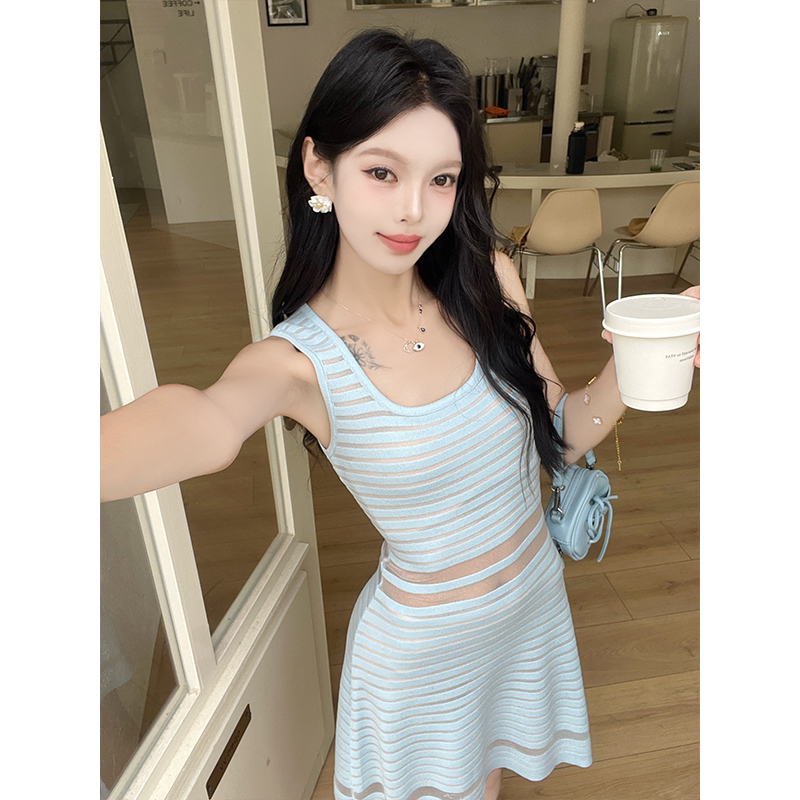 Sleeveless knitted dress pinched waist temperament T-back