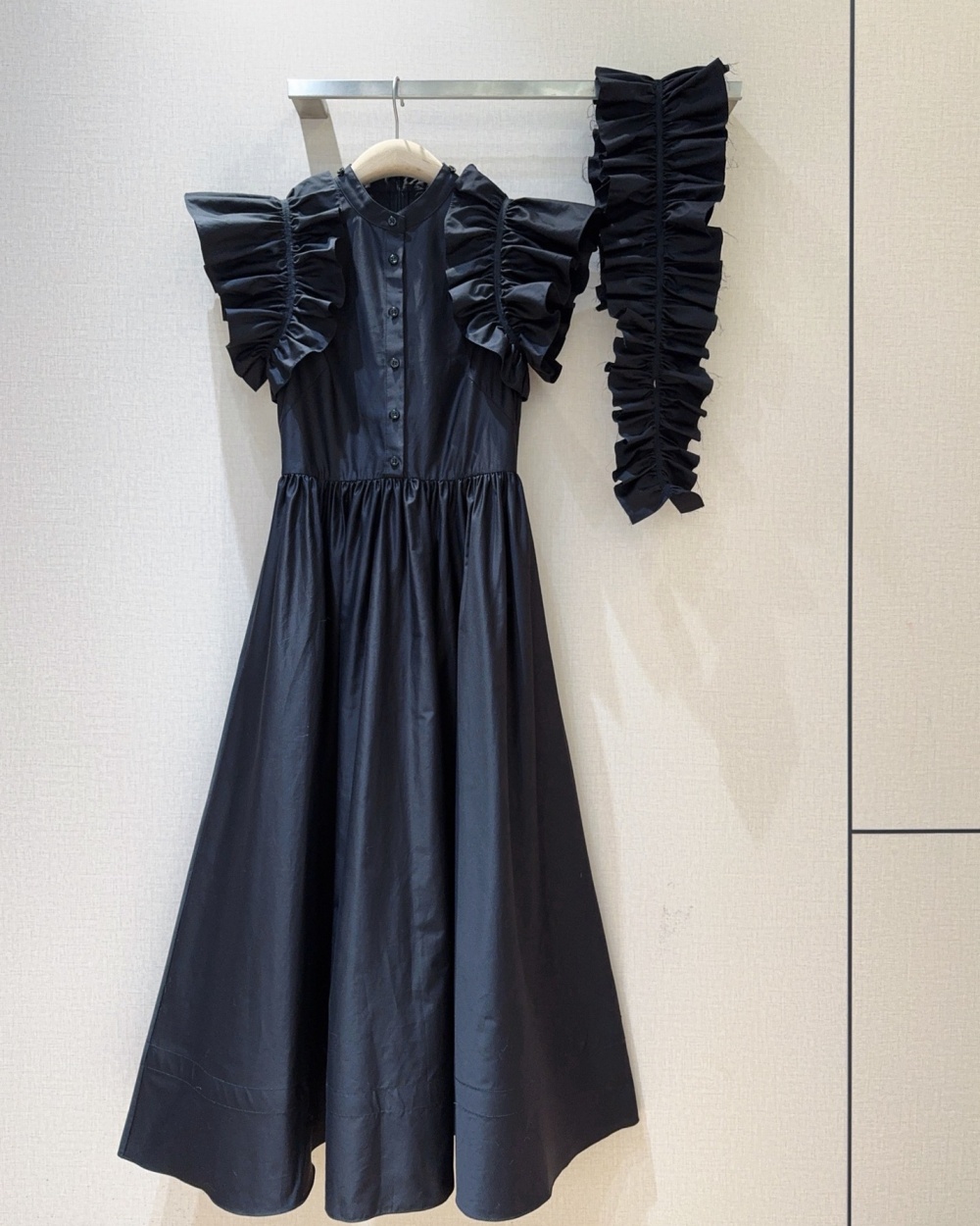 Fashion black long pure cotton lotus leaf edges dress