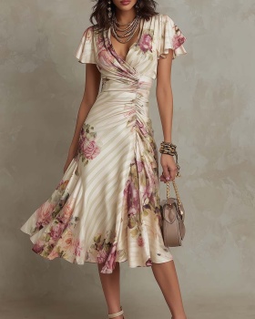 V-neck elegant European style short sleeve A-line dress