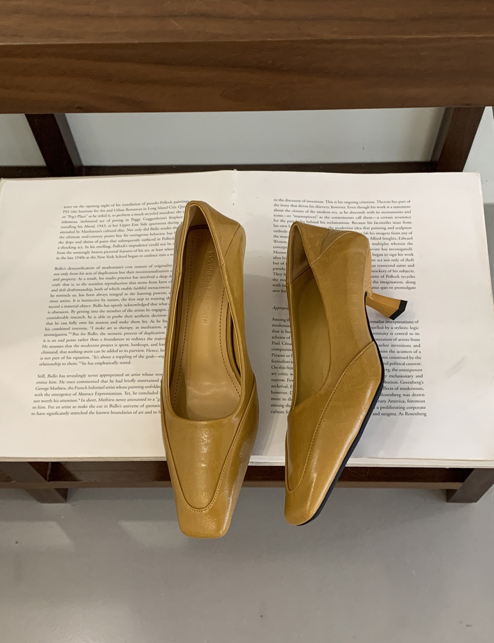 Square head low leather shoes fine-root shoes for women