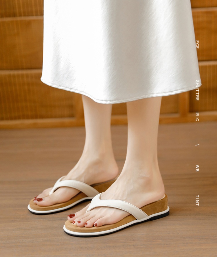 France style  wears outside flip-flops for women