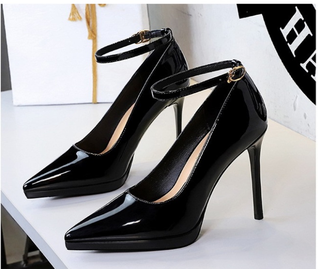 Fine-root patent leather shoes low platform for women