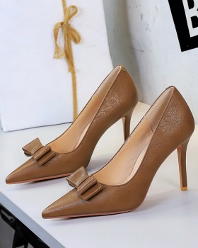 Low fine-root pointed lazy shoes for women