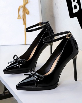 Patent leather shoes fine-root platform for women