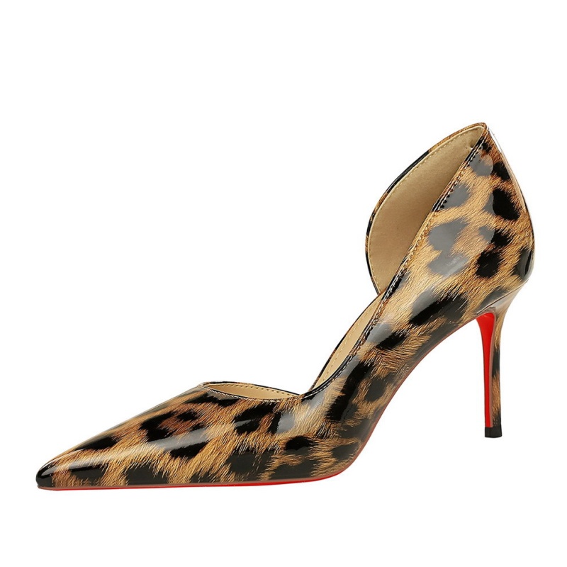 Pointed low hollow European style fine-root shoes for women