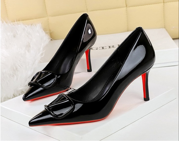 Fine-root pointed high-heeled shoes low sexy shoes