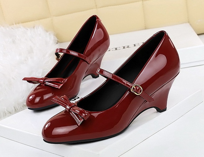 Fashion elegant bow round European style sexy shoes